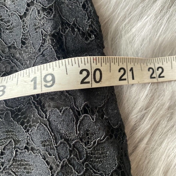 THE LIMITED Skirt Sz 12 Black Lace Lined Neutral Side Zip Knee Length Work - Picture 12 of 12